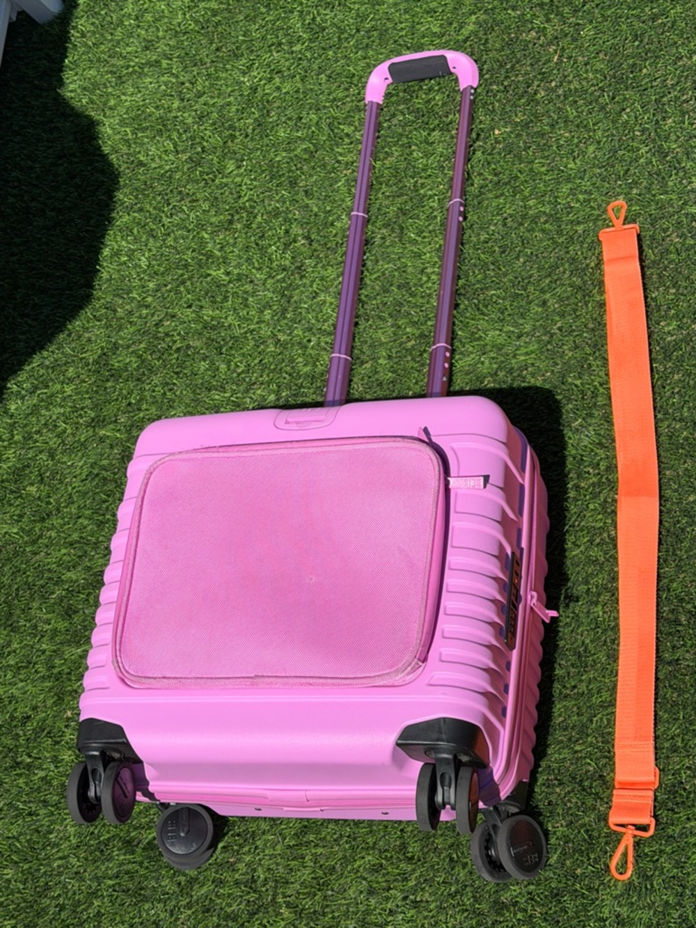 BEIS Berry Pink Mini Roller